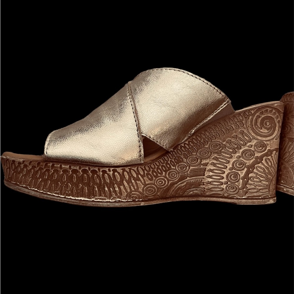 Wide width Gold leather open-toe wedges w/carved detail